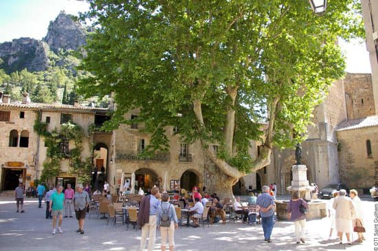 Saint-Guilhem-le-Désert, un des Plus Beaux Villages de France