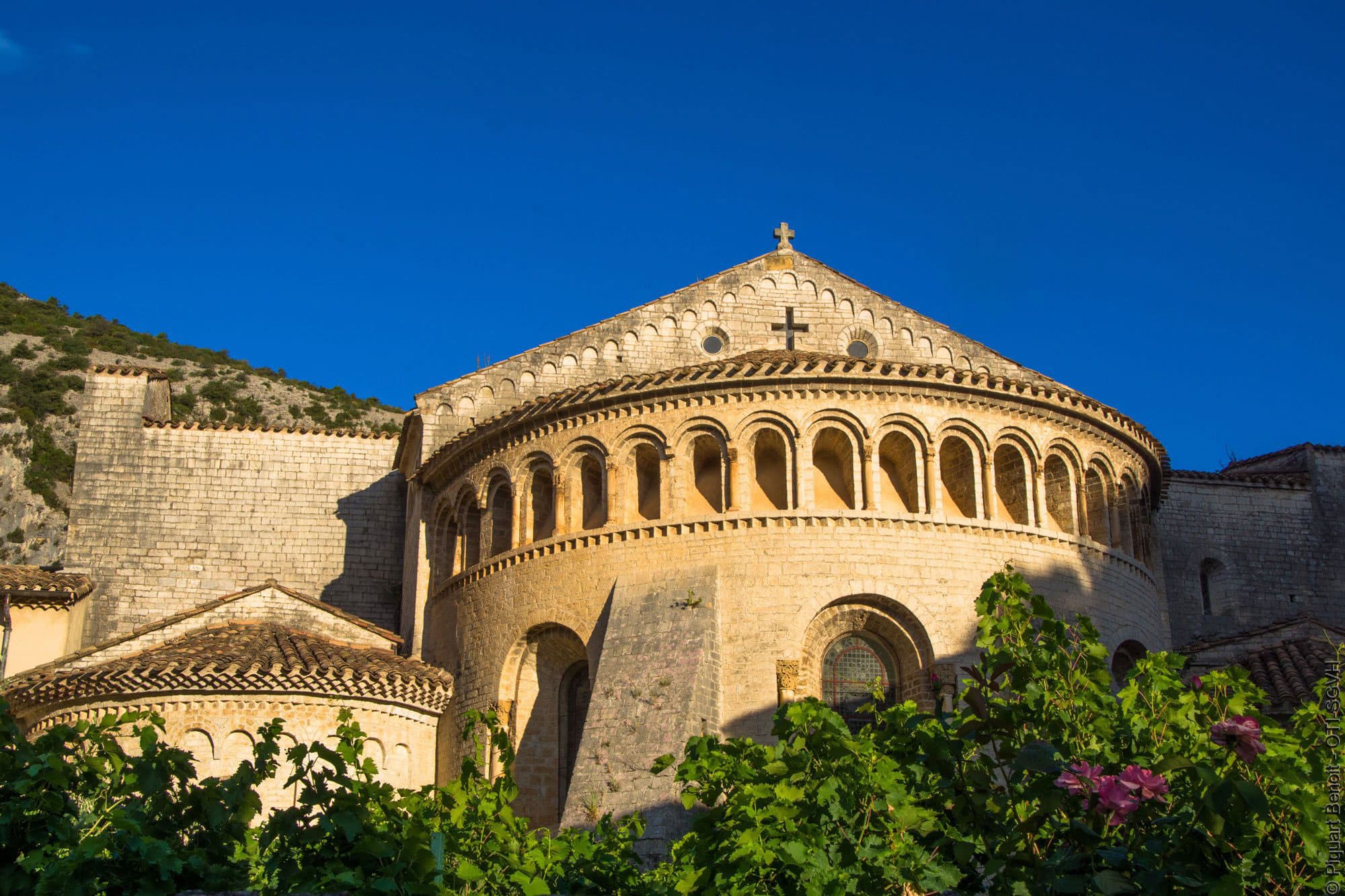 Saint-Guilhem-le-Désert, un des Plus Beaux Villages de France
